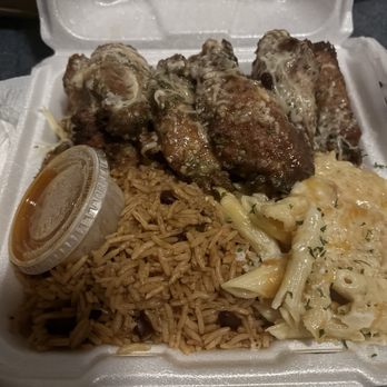 Le Terrace Lounge - Honey- Garlic Parmesan Chicken Dinner - Lounges Near Me - Pompano Beach, Florida