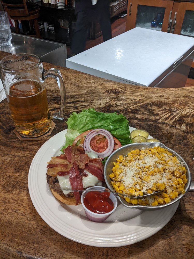 BOOMERANGS GOURMET BURGER AND WHISKEY JOINT Updated September 2024