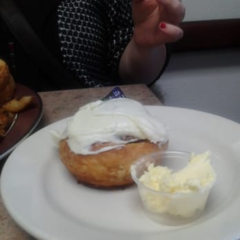 Trolley Barn Eatery - Kay had a cinnamon roll for dessert. - Diners Near Me - Pittsburgh, Pennsylvania