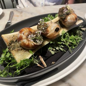 Wally's - Bone marrow & escargot - Beer, Wine & Spirits Near Me - Culver City, California
