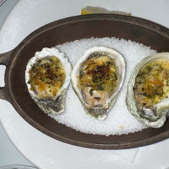 Fete - oysters - New American Near Me - Honolulu, Hawaii Fete - oysters - New American Near Me - Honolulu, Hawaii