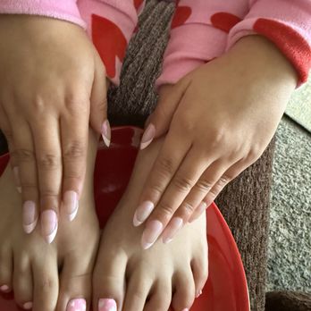 Detail Nails - Best pedi - Nail Salons Near Me - Long Beach, California