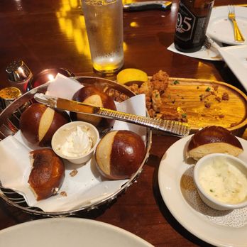 Vic Stewart's - That is the bread that came with the meal.Excellent.Also , and I don't even eat bread , but I ate that - Steakhouses Near Me - Brentwood, California Vic Stewart's - That is the bread that came with the meal.Excellent.Also , and I don't even eat bread , but I ate that - Steakhouses Near Me - Brentwood, California