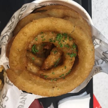 Frankie's - Onion rings. Definitely worth it - American Near Me - Mandaluyong City, NCR