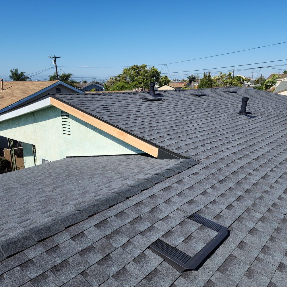 Accurate Roofing Solutions - Roof in front of house - Roofing Near Me Accurate Roofing Solutions - Roof in front of house - Roofing Near Me