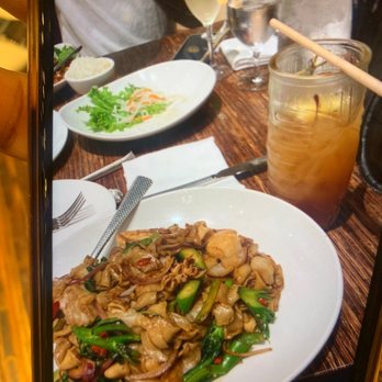 Ginger - Chinese Near Me - National Harbor, Maryland