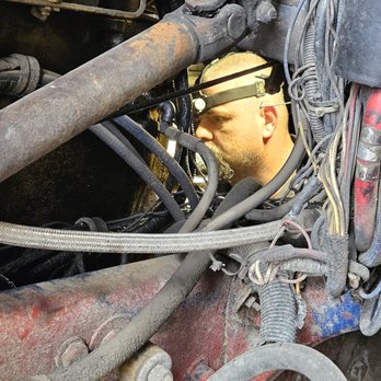 Caldwell Services Mobile Mechanic - Commercial Truck Repair Near Me - New Castle, Pennsylvania Caldwell Services Mobile Mechanic - Commercial Truck Repair Near Me - New Castle, Pennsylvania