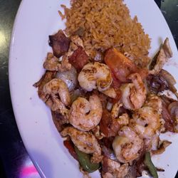 Los Avina Mexican Restaurant - Chicken and Shrimp Fajitas