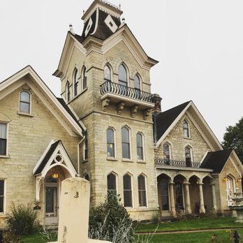 Le Chateau - French Near Me - La Crosse, Wisconsin