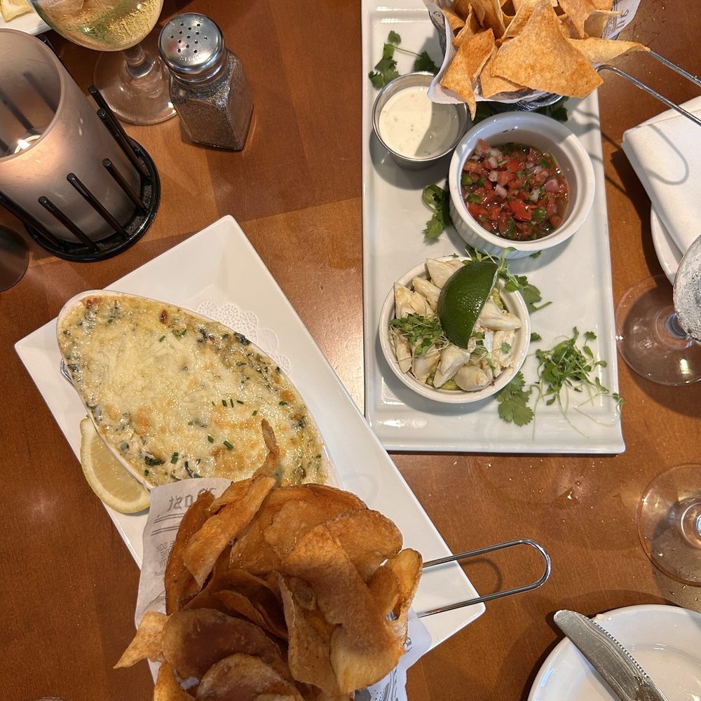 Carrol's Creek Cafe - Seafood Near Me - Annapolis, Maryland Carrol's Creek Cafe - Seafood Near Me - Annapolis, Maryland