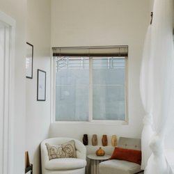 Reed Wax Haus - Lobby