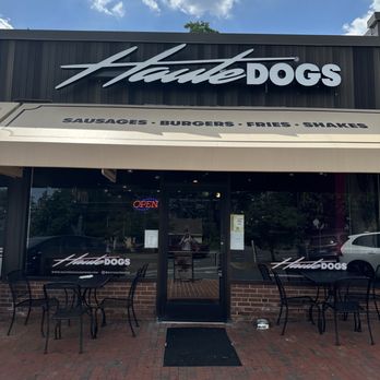 Haute Dogs  - Hot Dogs Near Me - Arlington, Virginia