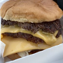 Deluxe cheeseburger