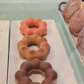 Le Creme - Desserts Near Me - San Jose, California