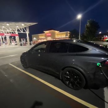Tesla Supercharger - EV Charging Stations Near Me - Kissimmee, Florida Tesla Supercharger - EV Charging Stations Near Me - Kissimmee, Florida
