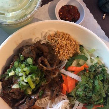 Pho Sonoma - Pork and Egg Roll Vermicelli Bowl, Avocado Smoooooothie - Vietnamese Near Me - Petaluma, California Pho Sonoma - Pork and Egg Roll Vermicelli Bowl, Avocado Smoooooothie - Vietnamese Near Me - Petaluma, California