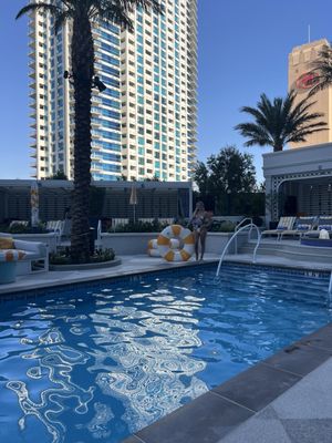 Sun Club at Fontainebleau Las Vegas by null