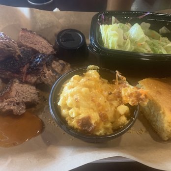 Mission BBQ - Brisket, Mac and cheese, side salad - Barbeque Near Me - Oviedo, Florida Mission BBQ - Brisket, Mac and cheese, side salad - Barbeque Near Me - Oviedo, Florida