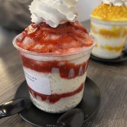 Snowy Village Dessert Cafe - Strawberry Bingsoo *