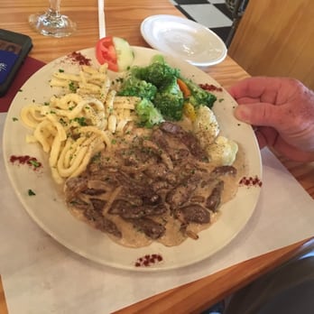 Cafe Old Vienna - Liver and spätzle - German Near Me - Myrtle Beach, South Carolina