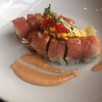 Komorebi Sushi - Maguro Tropics 16 tuna, blueberry puree, mango salsa, spicy tuna. - Sushi Bars Near Me - Chicago, Illinois Komorebi Sushi - Maguro Tropics 16 tuna, blueberry puree, mango salsa, spicy tuna. - Sushi Bars Near Me - Chicago, Illinois