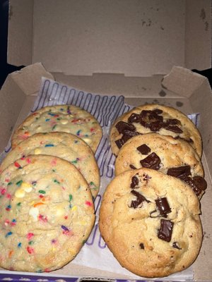 Insomnia Cookies by null