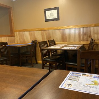 Gal'is Gyro & Grill - Small dining area - Greek Near Me - Pittsburgh, Pennsylvania Gal'is Gyro & Grill - Small dining area - Greek Near Me - Pittsburgh, Pennsylvania