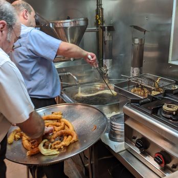 El Comercio - More churros making being I got kick out from taking pictures - Tapas Bars Near Me - Seville, SE