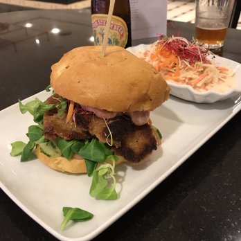 New Burger - The It-Burger of the Month: Österreich Burger und Cole Slaw - Burgers Near Me - Berlin, BE New Burger - The It-Burger of the Month: Österreich Burger und Cole Slaw - Burgers Near Me - Berlin, BE