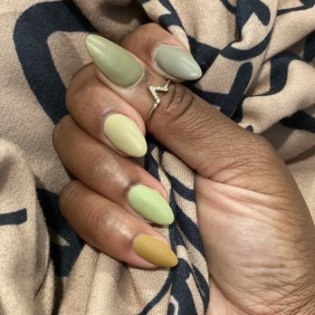 Jolli Nail Studio - No chip nails done by Angie - Nail Salons Near Me - Chicago, Illinois