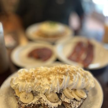 Eggs 'n Things -  plate of food on a table - Breakfast & Brunch Near Me - Honolulu, Hawaii