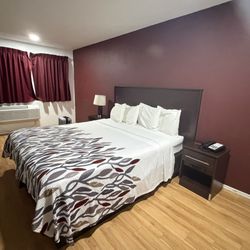 Red Roof Inn Needles