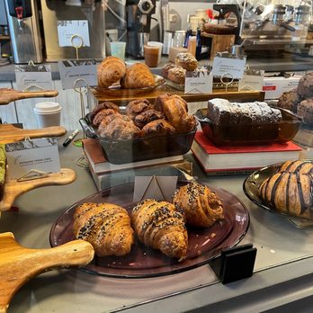 Good Ambler - Kouign amann in the middle, get it beat thing I've ever had in my mouth EVER - Bakeries Near Me - Chicago, Illinois