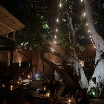 Bacari Silverlake - Interior - Mediterranean Near Me - Los Angeles, California