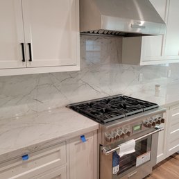 Counter tops and full backsplash Counter tops and full backsplash
