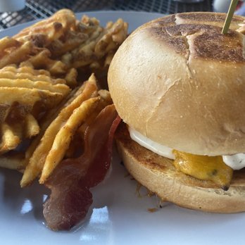 MeMe's Cafe - Charbroiled Chicken Sandwich - American Near Me - Springdale, Utah