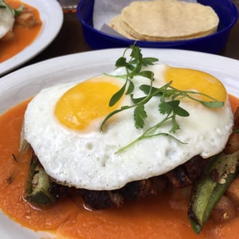 Poquitos - Carne asada - Mexican Near Me - Seattle, Washington