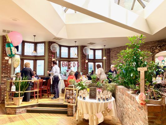 Phoebe's Restaurant & Coffee Lounge by null