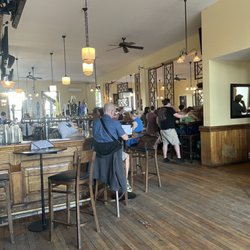 Maxfields - Bar area