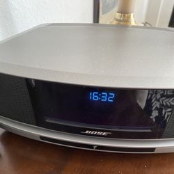 Bose Experience Center Düsseldorf - Radio kompakt