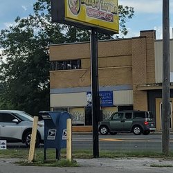 Hungry Howie's Pizza & Subs