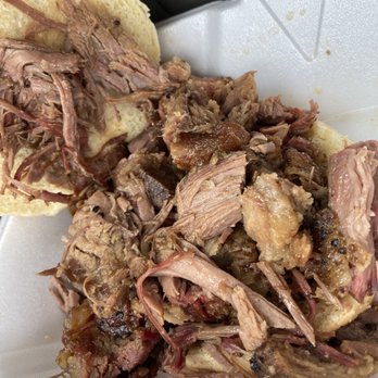 Smoke N’ Butts - Brisket sandwich - Food Trucks Near Me