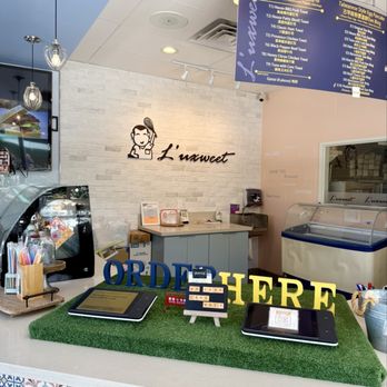 L'uxweet - Inside - Bakeries Near Me - Tustin, California