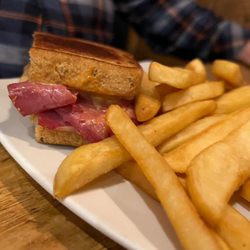 Pepper's Restaurant & Bar - Rueben and fries.