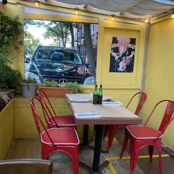 Malatesta Trattoria - Outdoor decor - Italian Near Me - New York, New York