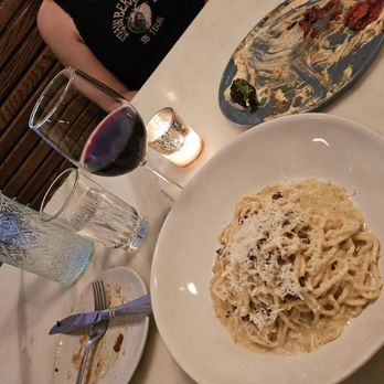 Le Fanfare - Carbonara - Italian Near Me - Brooklyn, New York