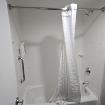 Hampton Inn Milwaukee-Airport - Hotels Near Me - Milwaukee, Wisconsin