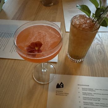 Maxwells Trading - Cosmopolitan & Queens Park Swizzle - New American Near Me - Chicago, Illinois Maxwells Trading - Cosmopolitan & Queens Park Swizzle - New American Near Me - Chicago, Illinois