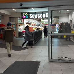Exterior photo of Seasons Foodmart - Thornhill, Ontario Exterior photo of Seasons Foodmart - Thornhill, Ontario