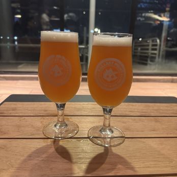 Ballast Point Brewing Long Beach - Hazy IPA - Breweries Near Me - Long Beach, California